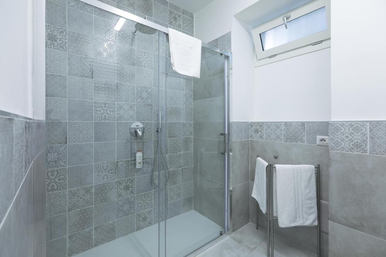 Apartamento Blue Sapphire Como Cozy Flat In Center Of City Exterior foto