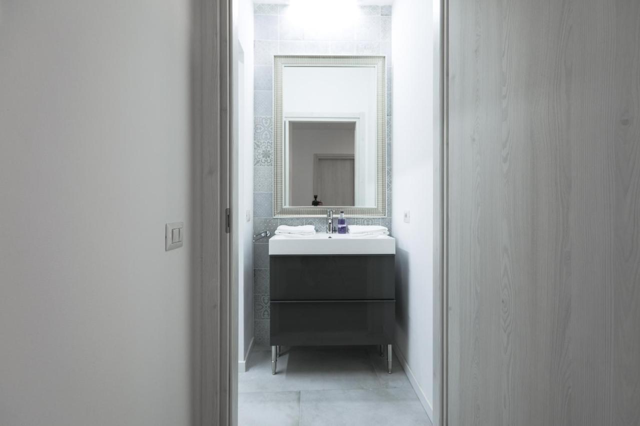 Apartamento Blue Sapphire Como Cozy Flat In Center Of City Exterior foto